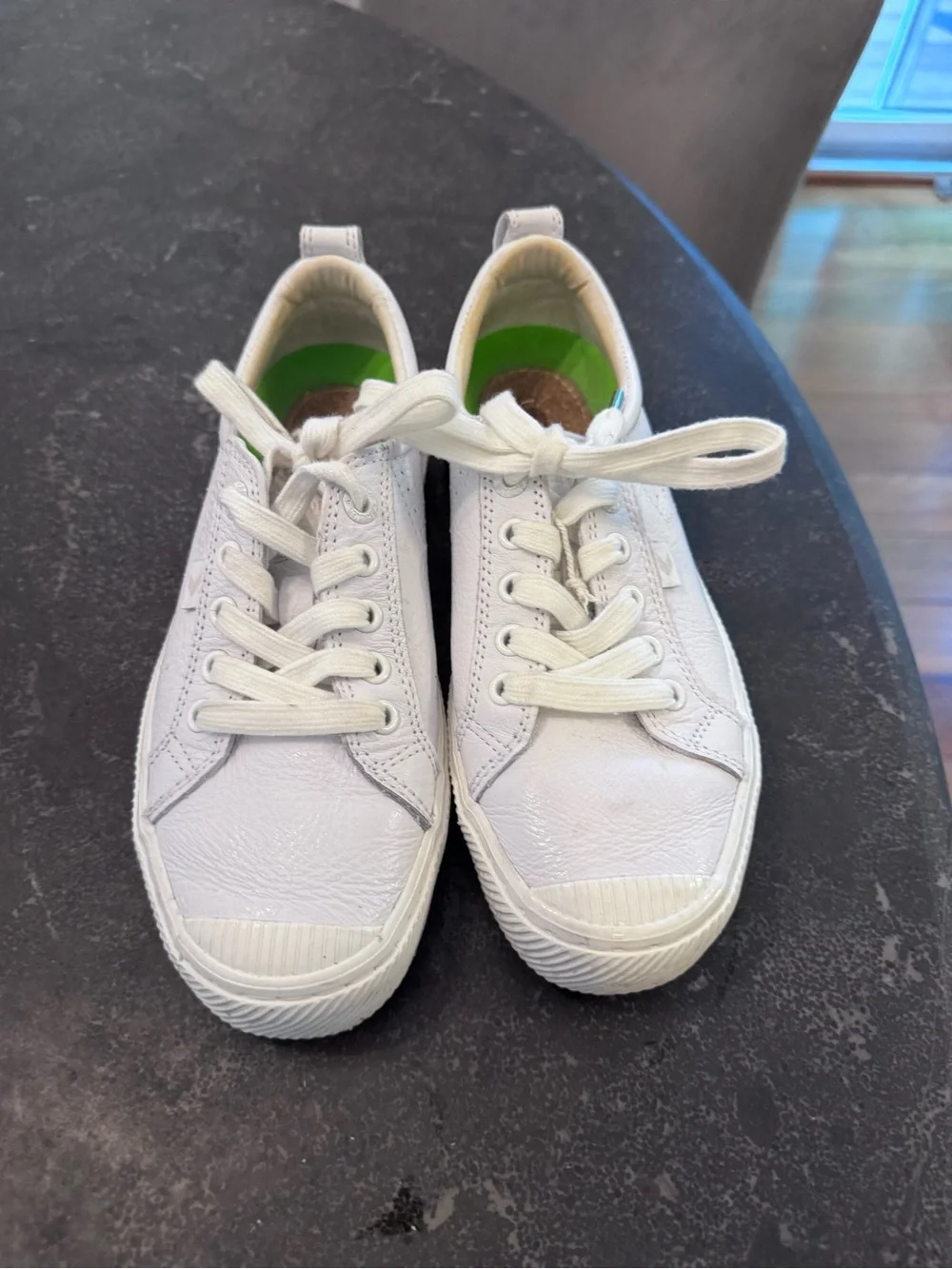 Women's White Low-Top Leather Sneaker